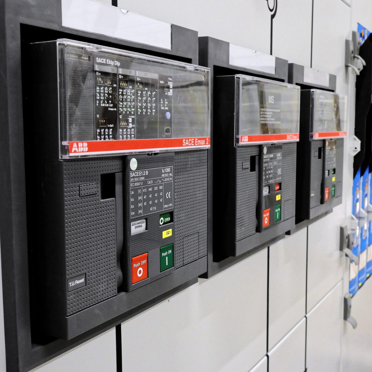 Comment fonctionne une armoire électrique d'éolienne ?